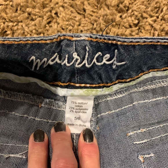 Capris - Picture 9 of 10